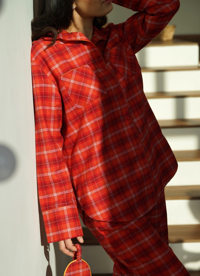 Women's pajamas warm in a pomegranate cage made of Italian flannel, home clothes, One size