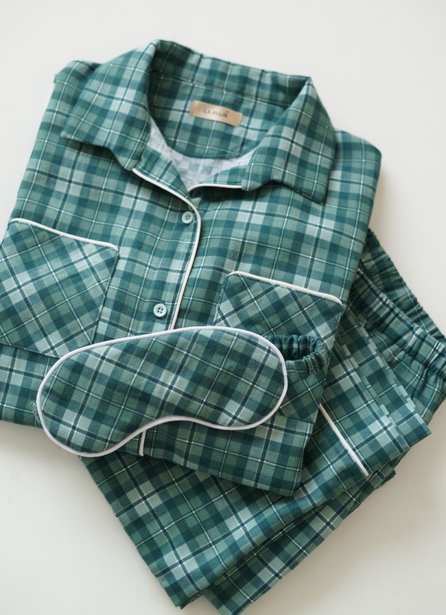 Women's pajamas made of Italian flannel in the color "fresh mint", home clothes, One size