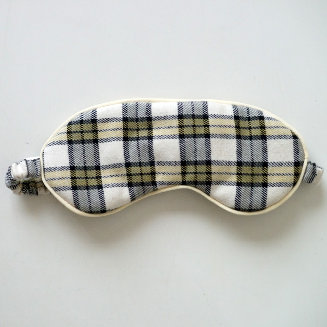 Sleep mask made of delicate flannel in an olive-beige check, One size