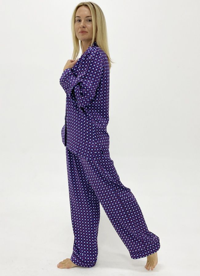 Pajama-style suit with purple diamond print edging, S