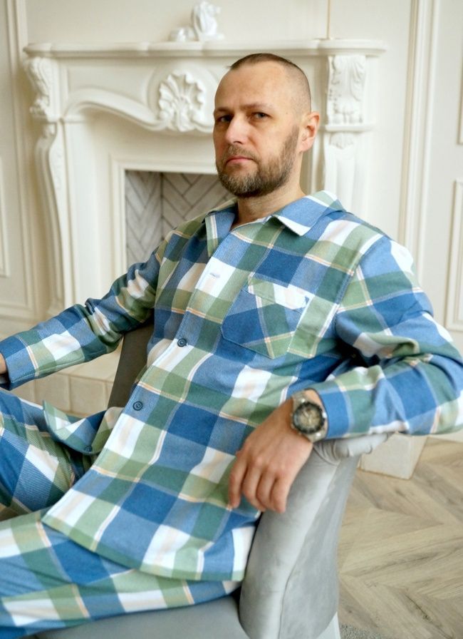 Men's pajamas warm in a blue-green cage, clothes for home, M